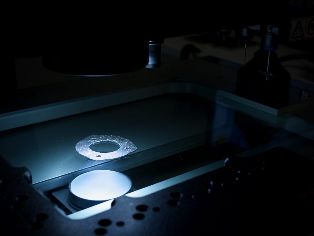 Optical CMM measuring a gasket